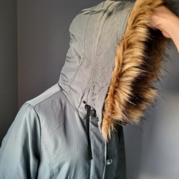 Ricki’s Faux Fur Winter Parka NWT Sz Lrg - Picture 12 of 13